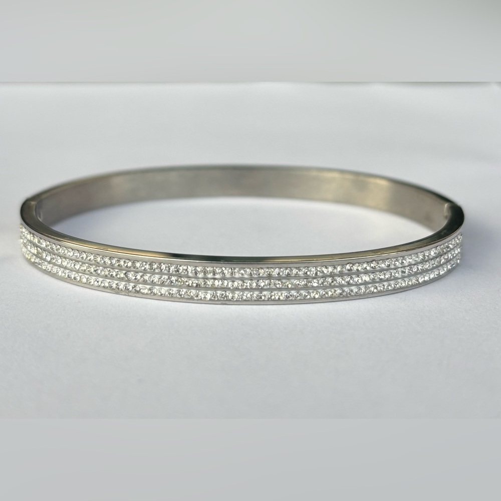 Elegant Silver Bangle Bracelet